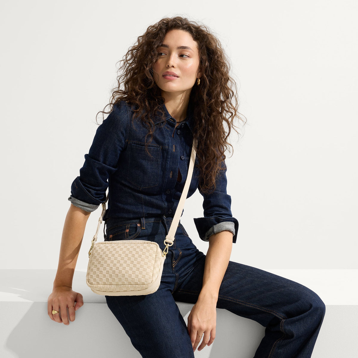 The Crossbody Camera Bag in Sesame | Rothys Bags