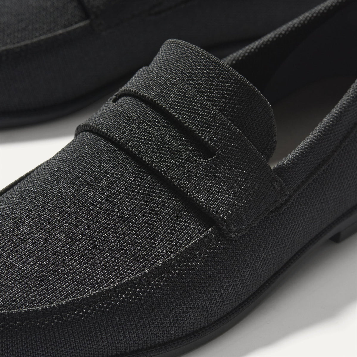 Men's Ravello Penny Loafer in Black | Rothys Men