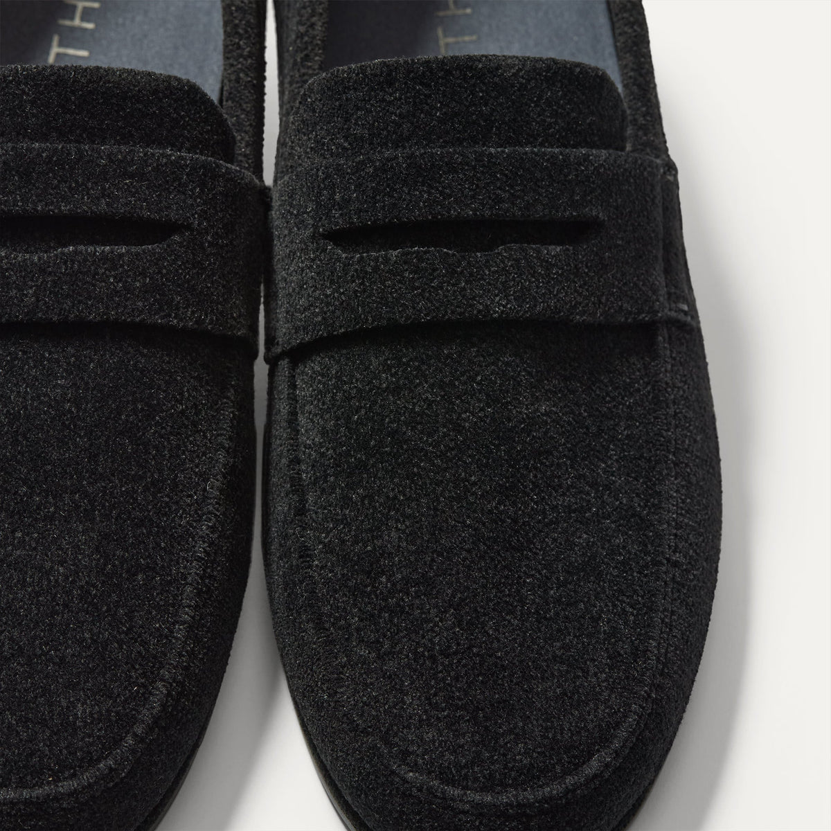 Men's Ravello Penny Loafer in ReVelvet™ Black | Rothys Men