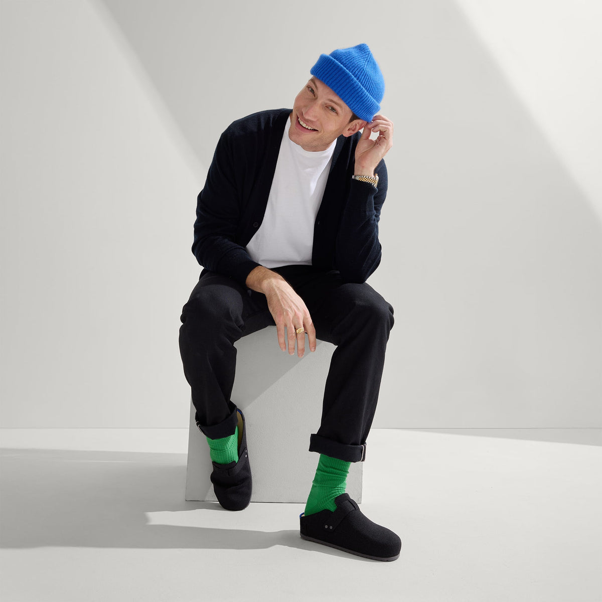 The Men's Clog in Soft Black | Rothys Men