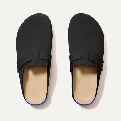 The Men's Clog in Soft Black | Rothys Men