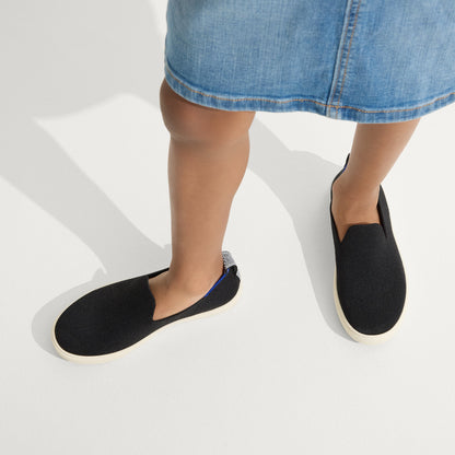 The Kids Sneaker in Black | Rothys Kids|New