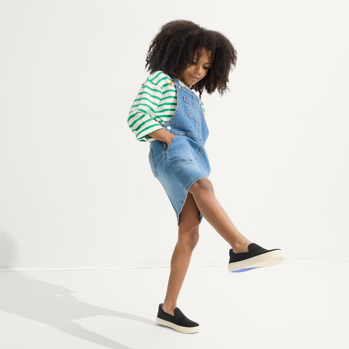 The Kids Sneaker in Black | Rothys Kids|New