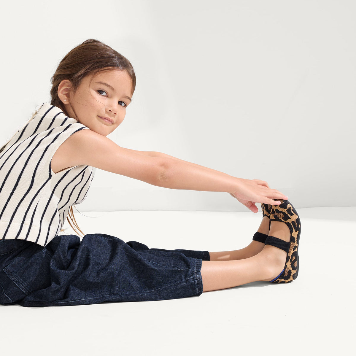 The Kids Mary Jane in Amber Cat | Rothys Kids|New