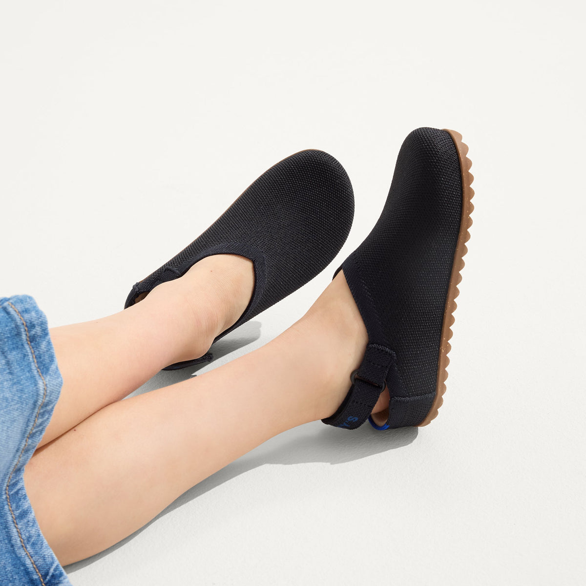 The Kids Clog in Original Black | Rothys Kids|New