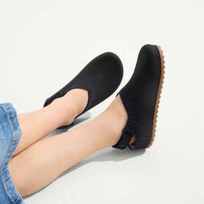 The Kids Clog in Original Black | Rothys Kids|New