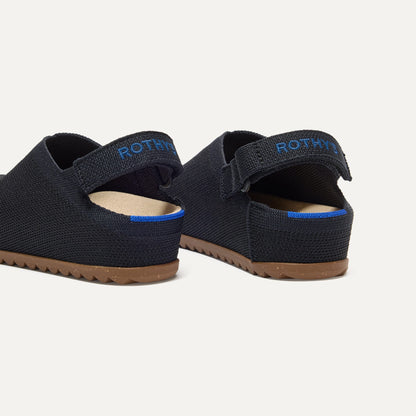 The Kids Clog in Original Black | Rothys Kids|New