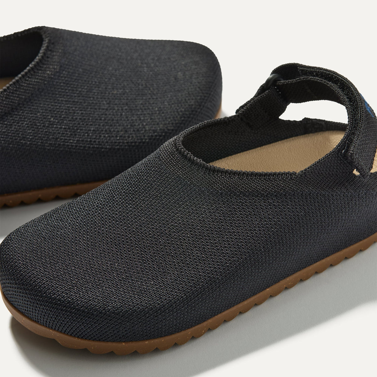 The Kids Clog in Black | Rothys Kids|New