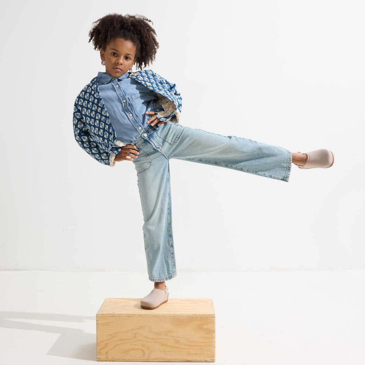 The Kids Clog in Dove | Rothys Kids|New