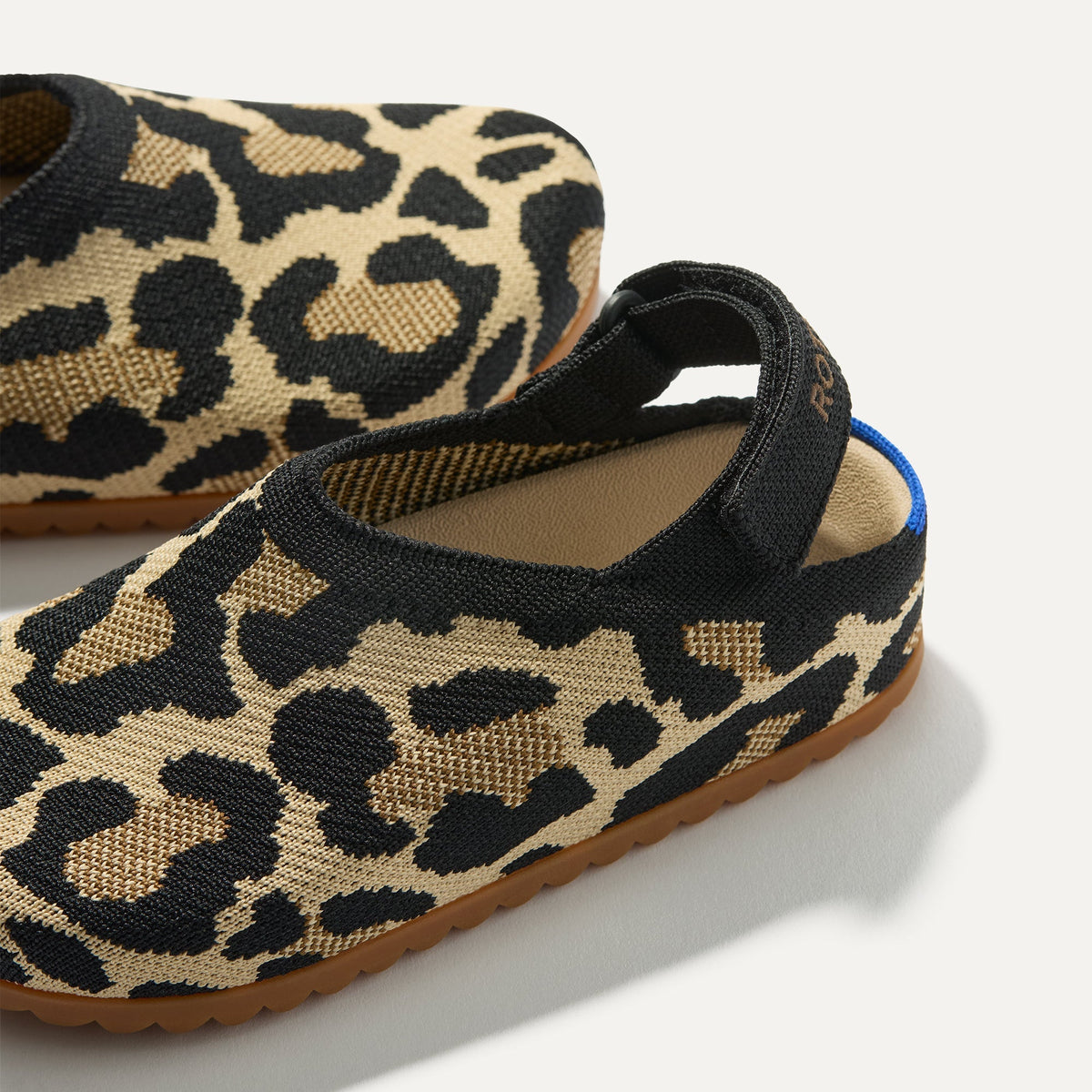 The Kids Clog in Desert Cat | Rothys Kids|New