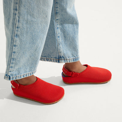 The Kids Clog in Firetruck Red | Rothys Kids|New