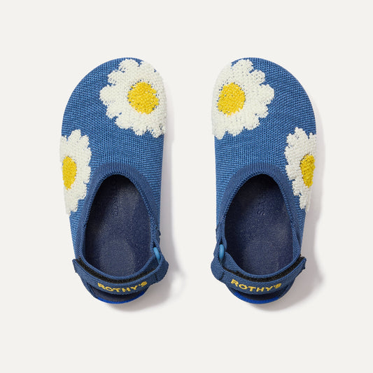 The Kids Clog in Indigo Daisy | Rothys Kids|New