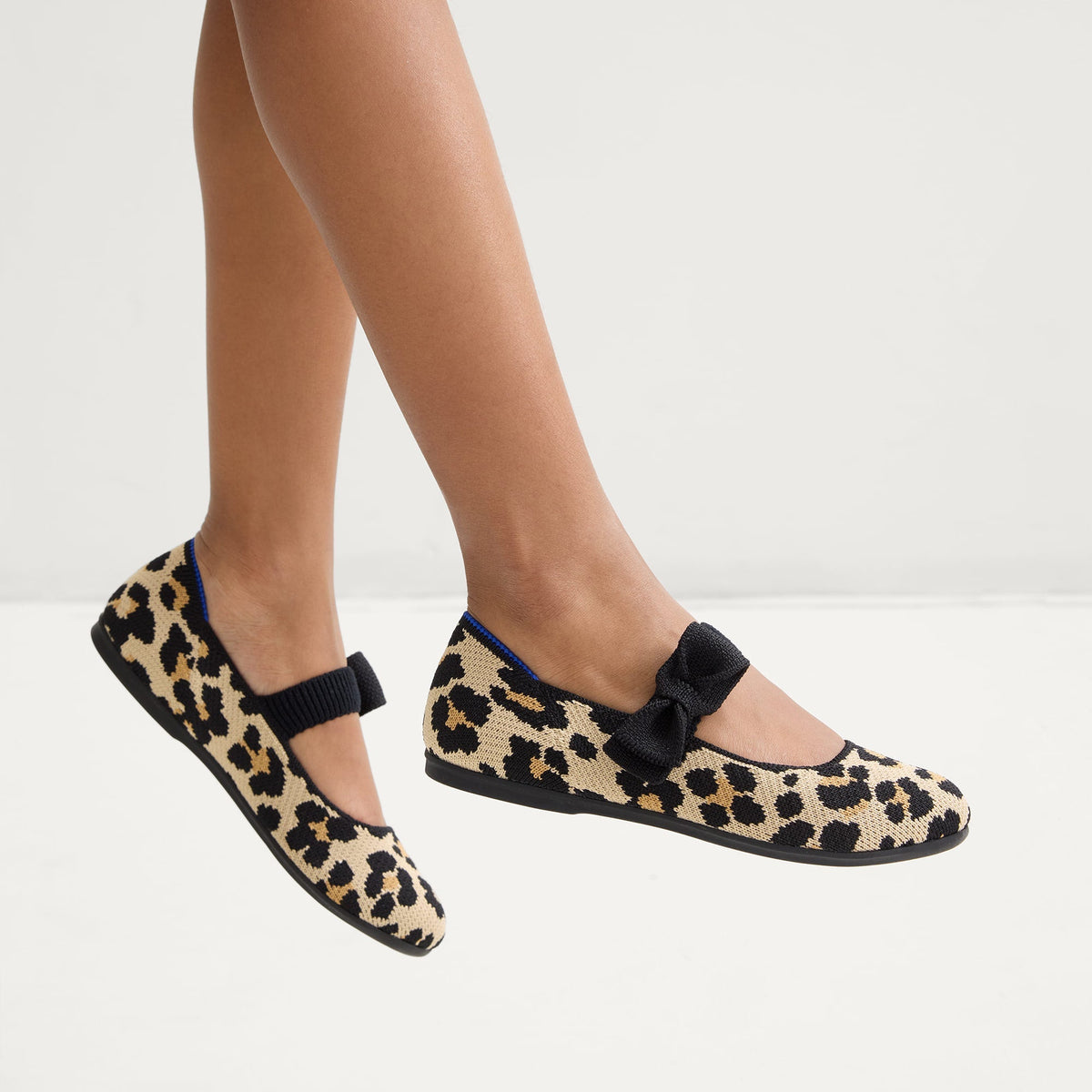 The Kids Tux Bow Mary Jane in Kitty Cat | Rothys Kids|New