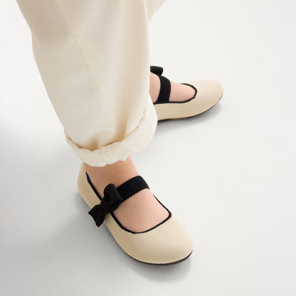 The Kids Tux Bow Mary Jane in Ivory | Rothys Kids|New