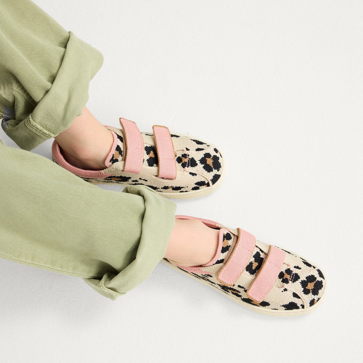 The Kids Strap Sneaker in Cat Blush | Rothys Kids|New