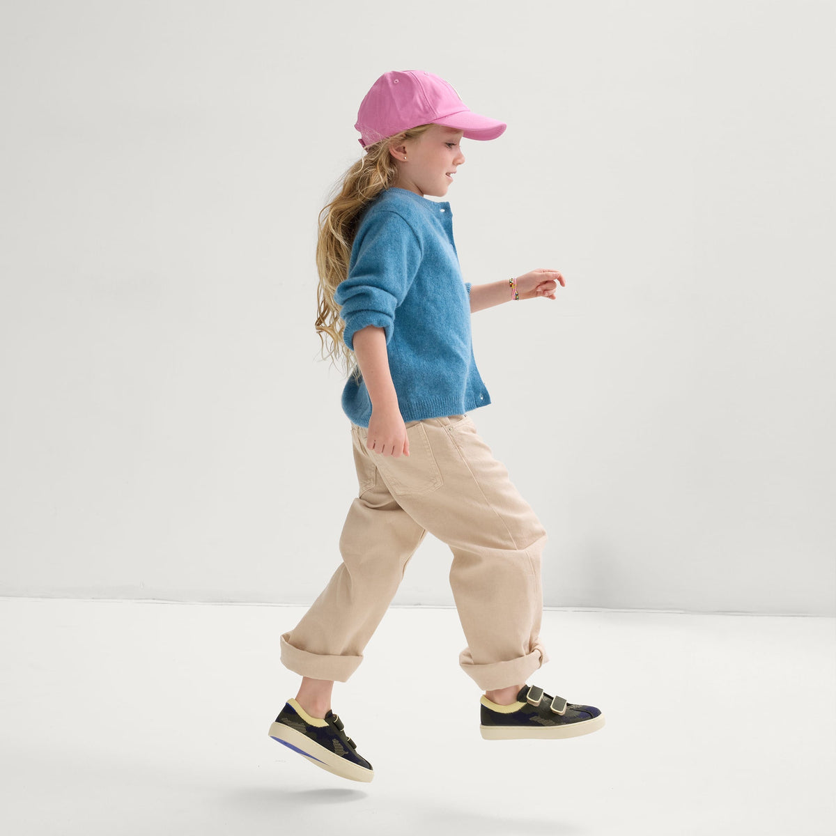 The Kids Strap Sneaker in Spruce Camo | Rothys Kids|New
