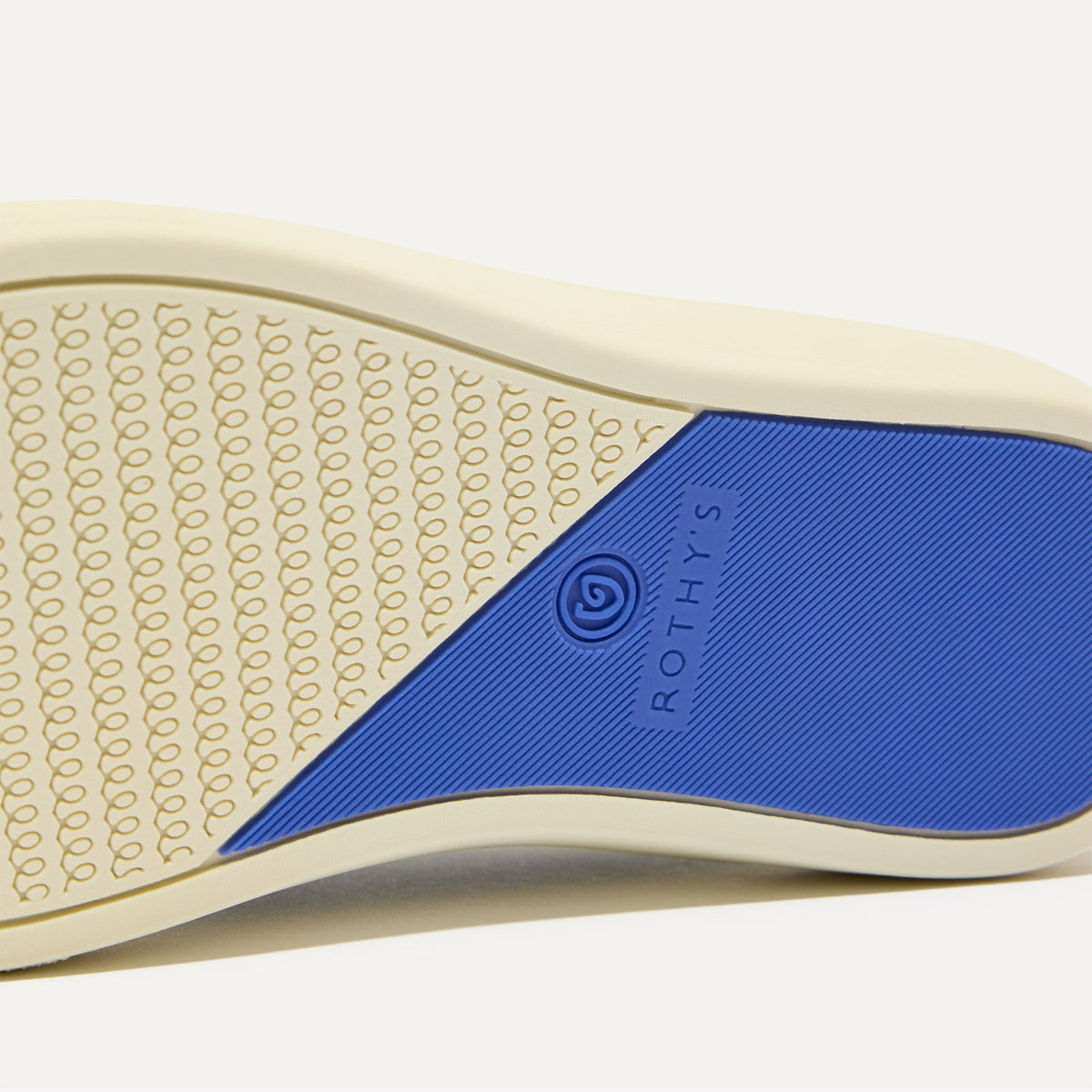 The Kids Strap Sneaker in Spruce Camo | Rothys Kids|New