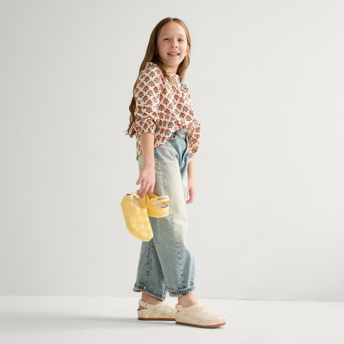 The Kids Clog in White Crochet | Rothys Kids|New
